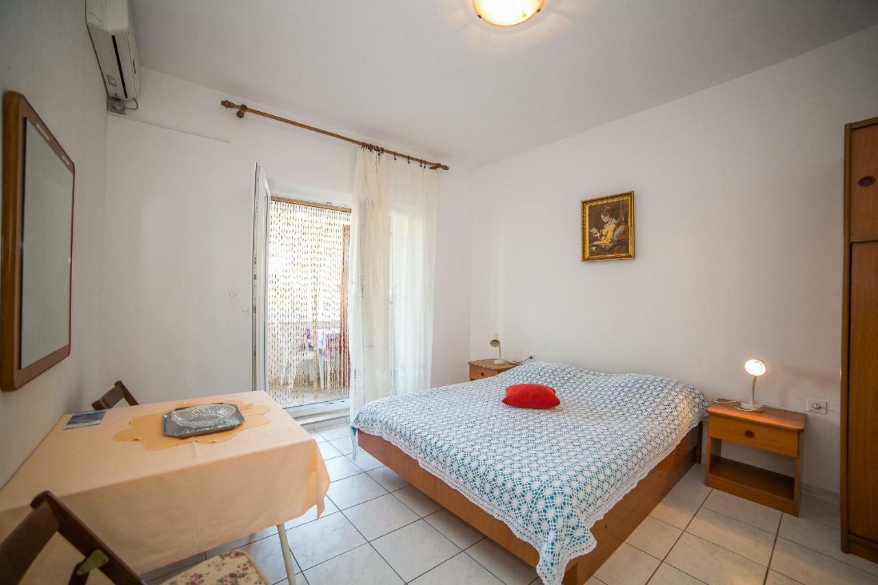 Apartmani Ina Povlja  Exterior foto